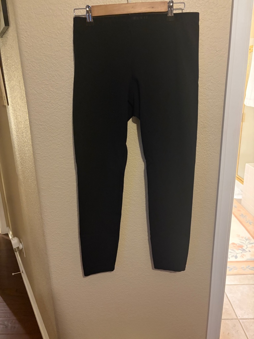 Karen Kane leggings